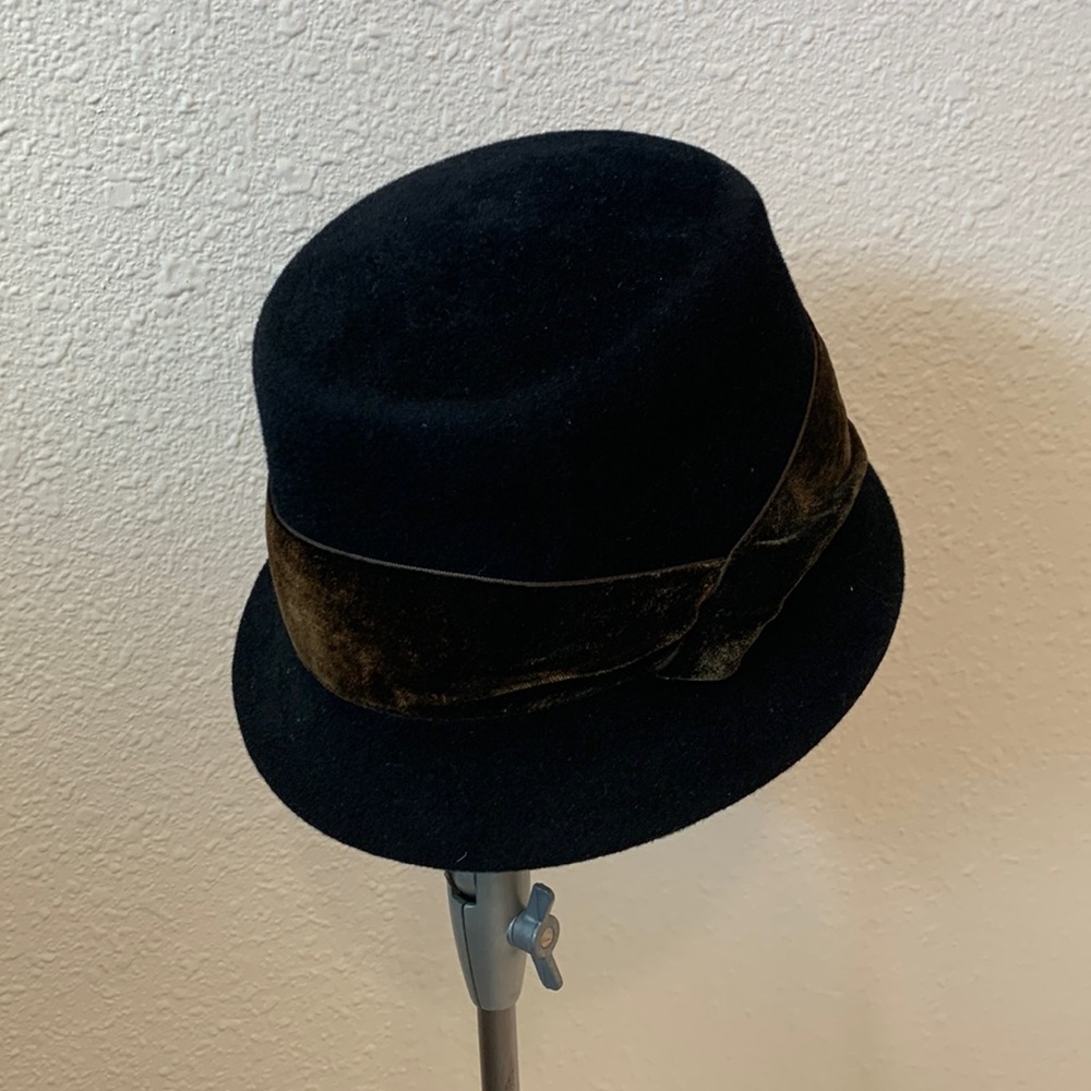 Felt cloche with lush chocolate velvet ribbon detailing.